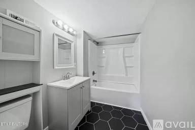 Main picture of 122 Avalon Trl