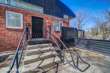 Main picture of 15 Burbank Dr SW