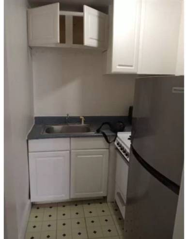 Main picture of 150 Lark St