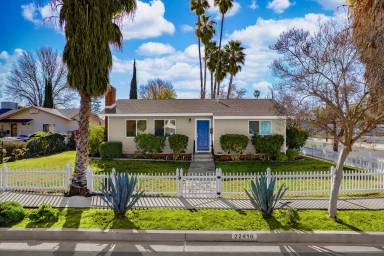 Main picture of 22416 Baltar St