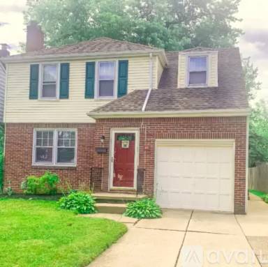Main picture of 41 University Ct