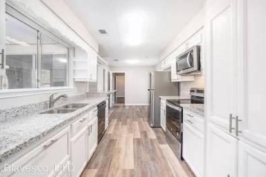 Main picture of 5618 Bridgegate Dr