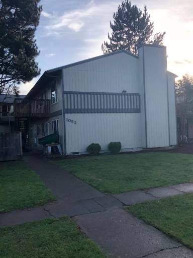 Main picture of 1052 8th Ave