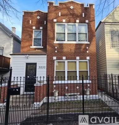 Main picture of 3033 N Monticello Ave