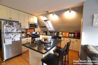 Main picture of 5-65 Mapleton St
