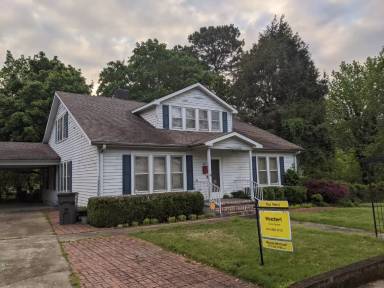 Main picture of 208 N 7th St