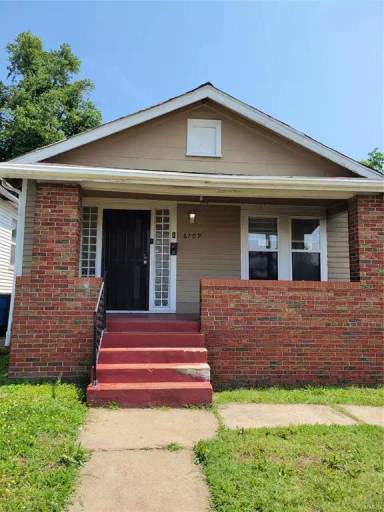 Main picture of 6709 Stratford Ave