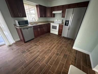 Main picture of 4330 Grand Ave