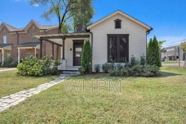 Main picture of 565 Moore Ave