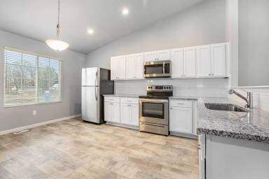 Main picture of 101 Mackenzie St