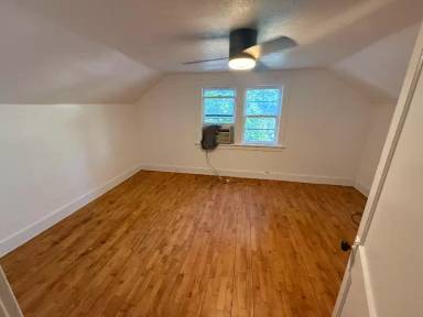 Main picture of 908 Island St