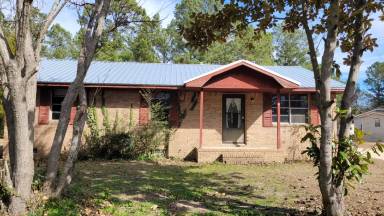 Main picture of 791 Bay Rd