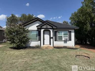 Main picture of 904 N Julian St