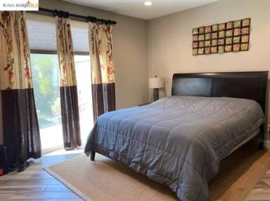 Main picture of 213 Shearwater Dr