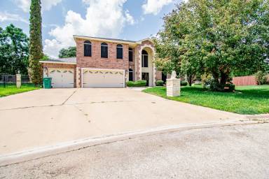 Main picture of 2200 Wilderness Dr