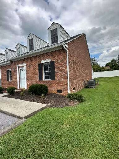Main picture of 511 Hickory Rd