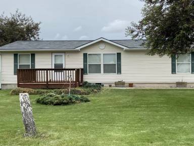 Main picture of 92 Tulip Ave