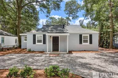 Main picture of 2403 New York Ave