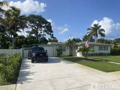Main picture of 837 W Jasmine Dr