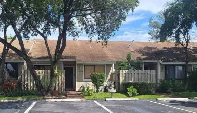 Main picture of 11185 NW 37th St