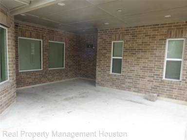 Main picture of 3242 Kilgore St