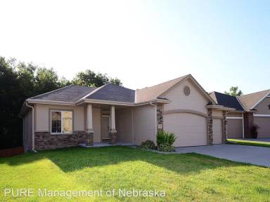 Main picture of 509 S 182nd St