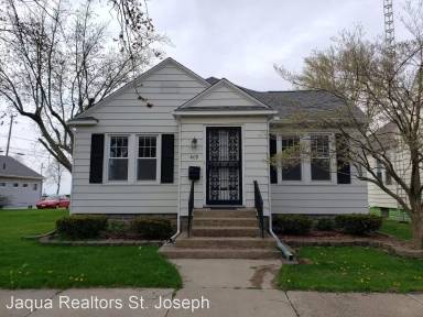 Main picture of 409 La Salle Ave