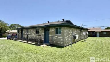 Main picture of 605 Sunset Ln
