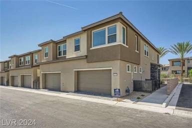 Main picture of 11451 Peak Landing Ave