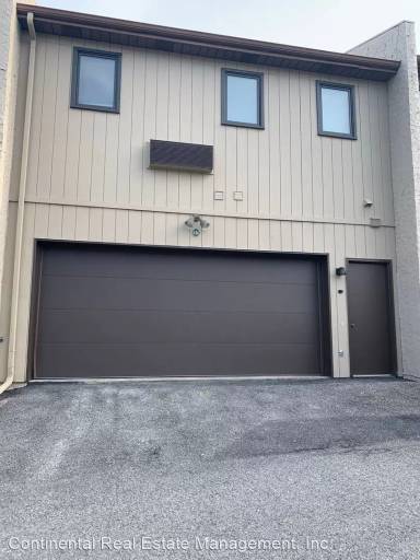 Main picture of 846 W Aaron Dr