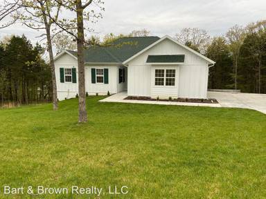 Main picture of 275 Cougar Trl W