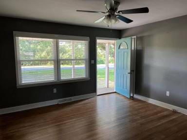 Main picture of 521 Clifton Rd