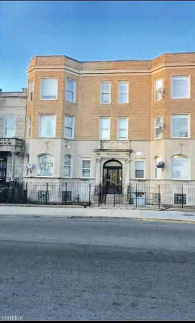 Main picture of 4400 W Jackson Blvd