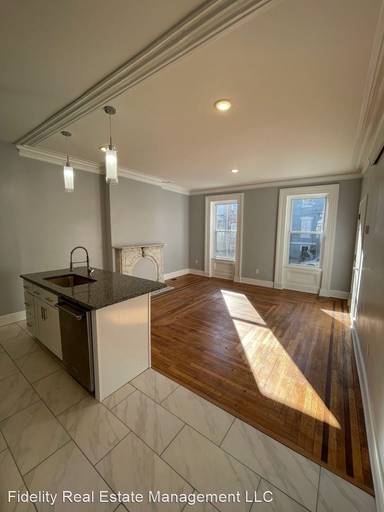 Main picture of 131 Lander St