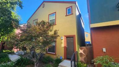 Main picture of 840 Bronze Ln