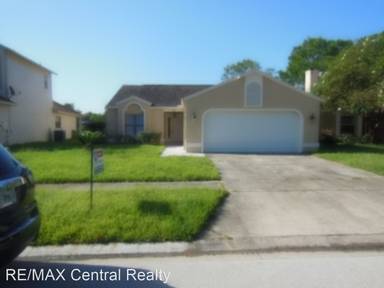 Main picture of 266 Lakebreeze Cir