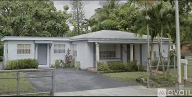 Main picture of 425 Opa Locka Blvd
