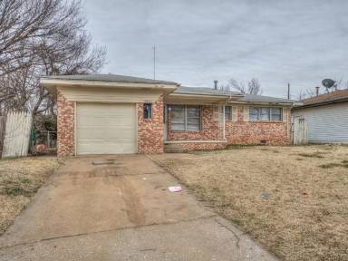 Main picture of 5004 S Broadway Pl