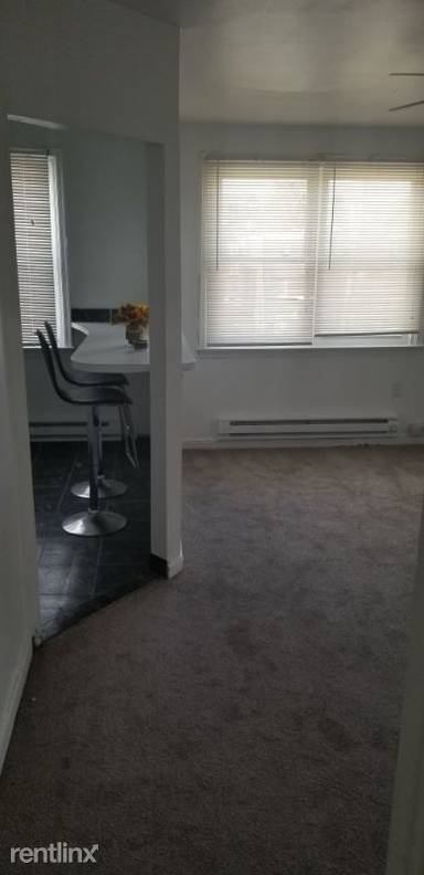Main picture of 1618 E McPherson St