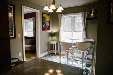Main picture of 2733 Girard Ave S