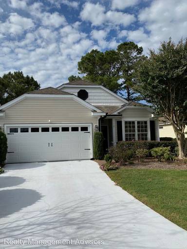 Main picture of 18 Canters Cir