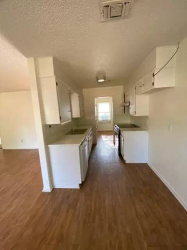 Main picture of 1110 S Cedar St