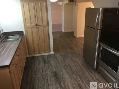 Main picture of 817 NE Ravenna Blvd
