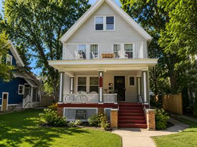 Main picture of 1719 Chadbourne Ave