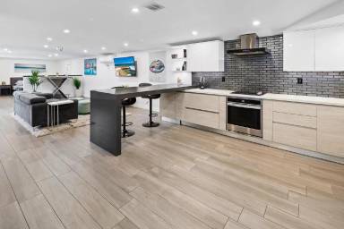 Main picture of 714 Kettner Blvd