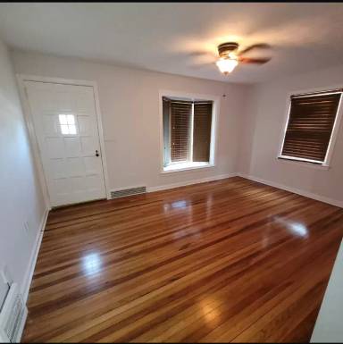 Main picture of 25770 Farringdon Ave