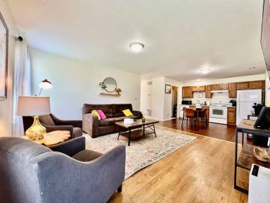 Main picture of 105 Overbrook Dr