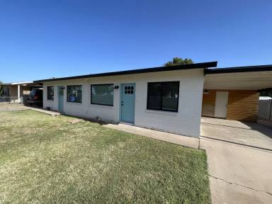 Main picture of 116 E Elliot Rd