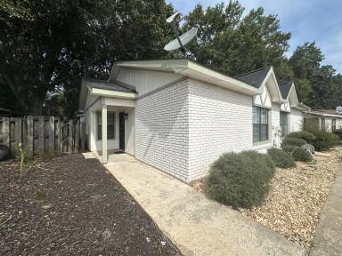 Main picture of 114 Brookhaven Cir