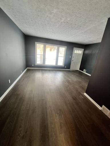 Main picture of 898 Wayside Rd